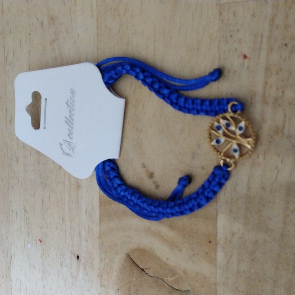 4 Bracelets/1 watch - Picture 4 of 9